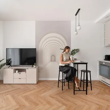 Towarowa Square & Parking By Downtown Apartment *