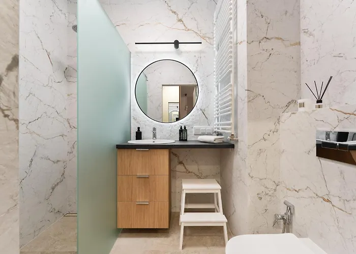 Towarowa Square & Parking By Downtown Apartment *