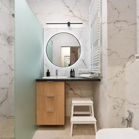 Towarowa Square & Parking By Downtown Apartamento *